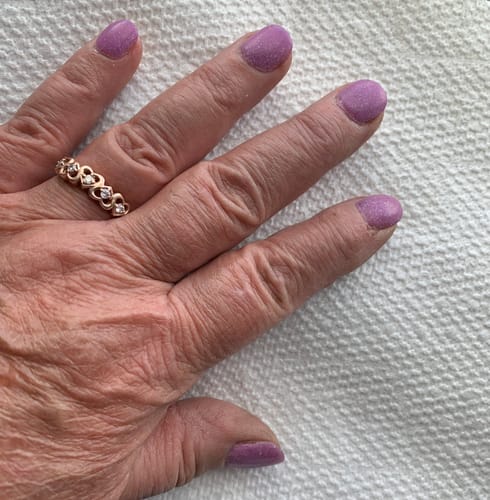 Customer photo review of D1184 Daydream Sun/Mood Changer Dip Powder