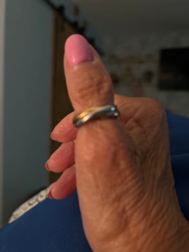 Customer photo review of Elena Three-Toned Loop Ring