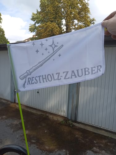 Customer photo review of Fahne selbst gestalten
