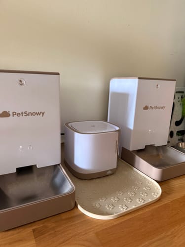 Customer photo review of Automatic Pet Feeder