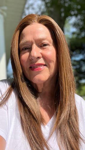 Customer photo review of Nichole's Selection - 22 Inches Caramel Pre-Cut Snowflake Lace Frontlace Glueless Wig KEL CARAMEL【PERMATEASE】