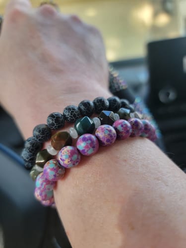 Sara S. review of STRĀ Cat Beaded Bracelet image 1 out of 2