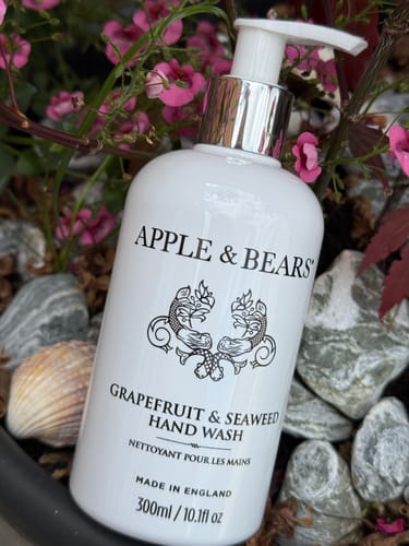 Customer photo review of Grapefruit & Seaweed Hand wash - 300ml /10.1 fl oz
