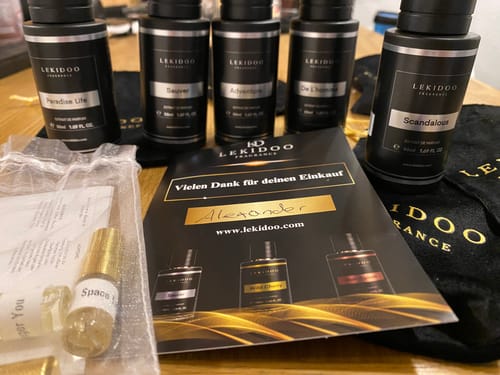 Customer photo review of Scandalous