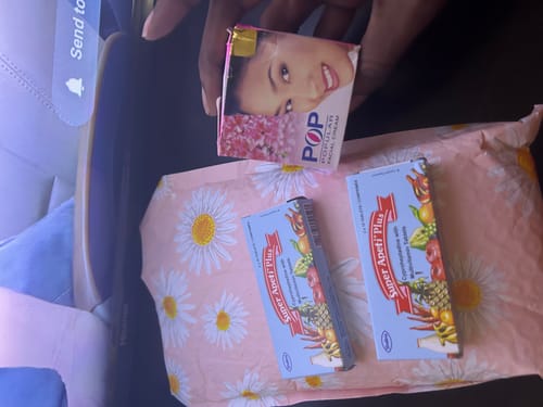 Nadi W. review of 4 Gr Pop Popular Facial Whitening Cream Remove Freckle Blemish Acne Dark Spot image 1 out of 1