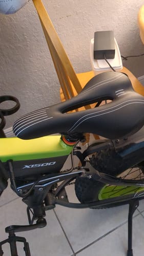 Customer photo review of Bezior Bicycle Battery Charger