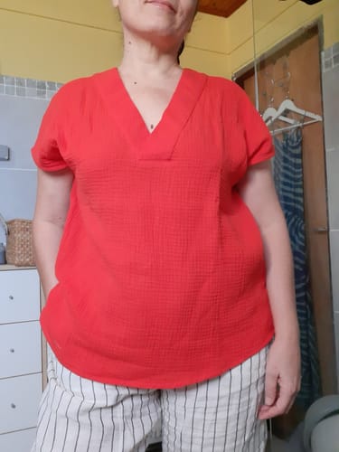 Customer photo review of Blouse Savine- double gaze de coton rouge coquelicot