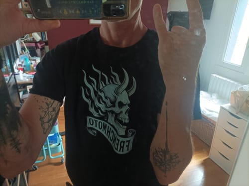 Customer photo review of T-SHIRT BLUE DEVIL