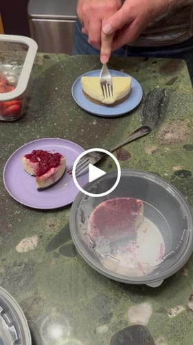 Customer video review of Mini Cheesecakes 4" (Pack of 4)