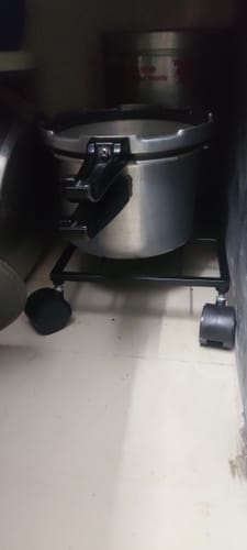 Customer photo review of United Crafts Aory High-Quality Wheel Metal Stands