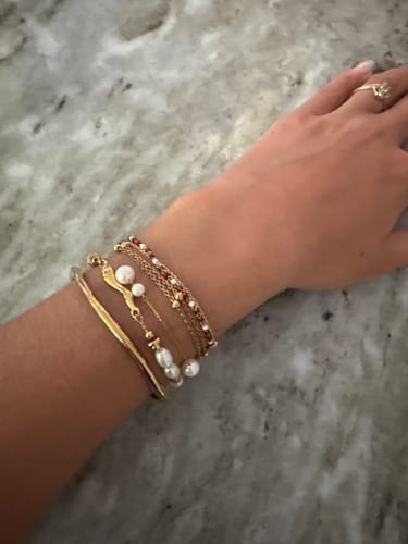 Customer photo review of Veena Gold Bangle