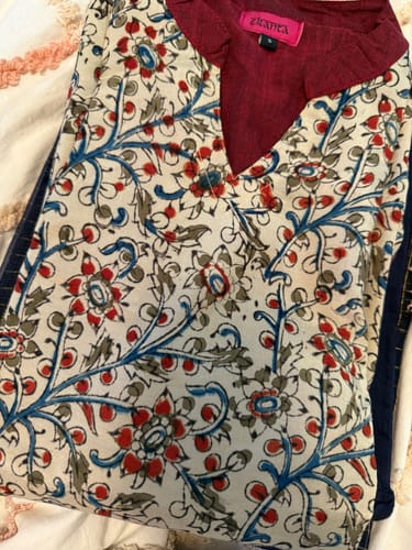 Customer photo review of Hamsika White & Maroon Kurti