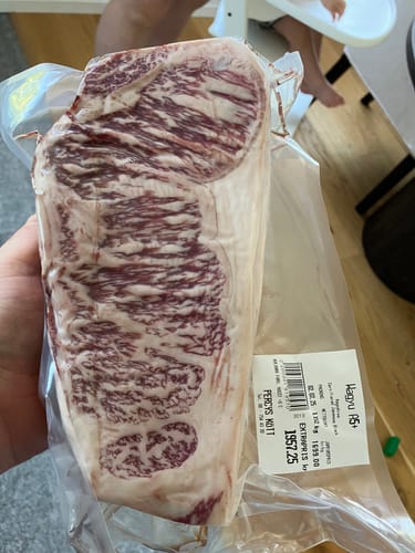 Customer photo review of Japansk A5+ Wagyu Ryggbiff "Striploin" färsk - Kagoshima