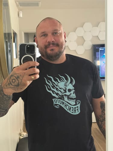 Customer photo review of T-SHIRT BLUE DEVIL