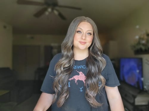 Customer photo review of Outre Perfect Hairline 13X6 Lace Frontal Wig - Arnell