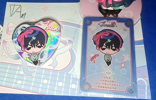 Customer photo review of Alien Stage - Recollection Series Love Badge Set