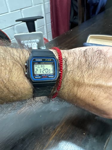 Reseña con foto de un cliente sobre Reloj Casio Vintage F-91W-1DG Clásico Líneas Azules