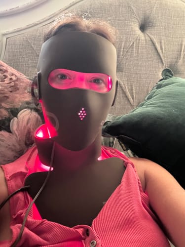 Customer photo review of LED Light Neck & Chest Mask