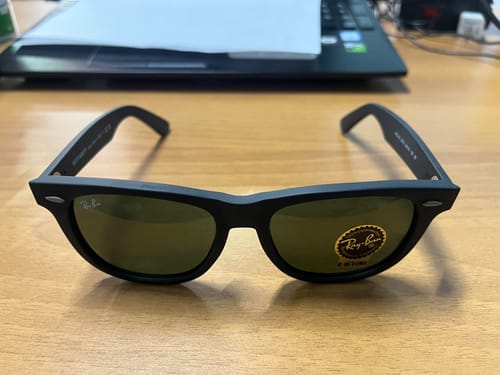 Customer photo review of Lentes De Sol Rb Wayfare Rb2140n Negro Mate Verde G15