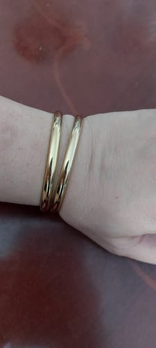 Customer photo review of Classic Chunky Gold Bangle