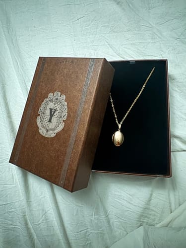 Customer photo review of ATEEZ - YUNHO PENDANT NECKLACE : OUR JOURNEY