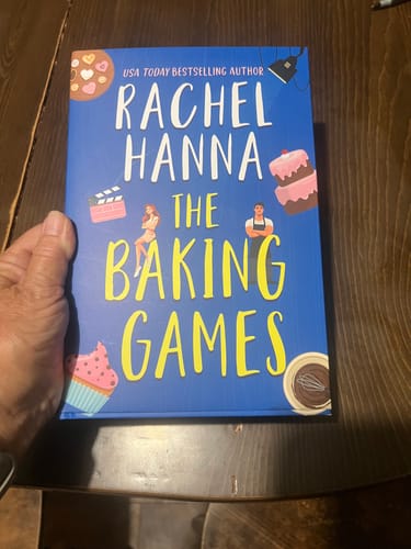 Customer photo review of SPECIAL EDITION The Baking Games Hardcover with Sprayed Edges