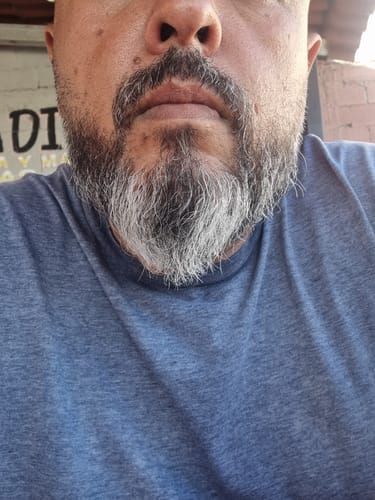 Customer photo review of 3 Aceites + 1 Shampoo Para Barba · Paquete 4 Piezas