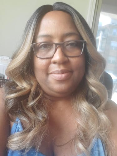 Customer photo review of Shake N Go Equal 5" Lace Part Wig - VALENTINO
