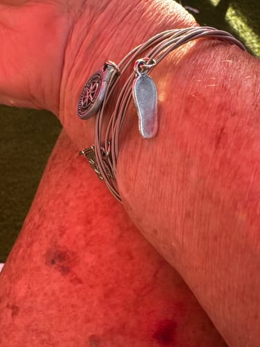 Customer photo review of GUITAR STRING - “CHANGES IN LATITUDES, CHANGES IN ATTITUDES”