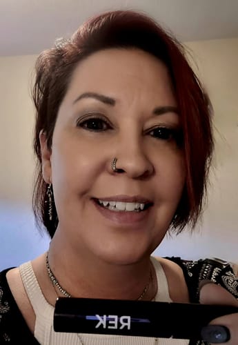 Customer photo review of The viral Navy Sensitive Mascara that brightens your eyes without irritation