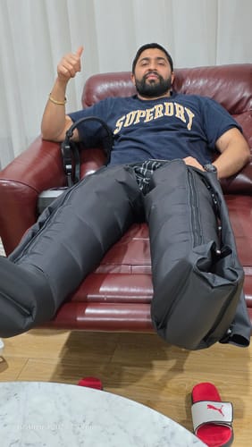 Customer photo review of RECHARGEABLE 6 Chamber Compression Boots 3.0
