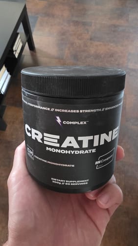 Zákaznická recenze s fotkou produktu Creatine Monohydrate