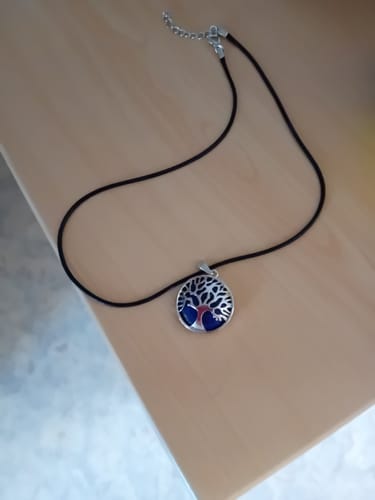 Customer photo review of Lebensbaum Halskette mit Edelsteinen