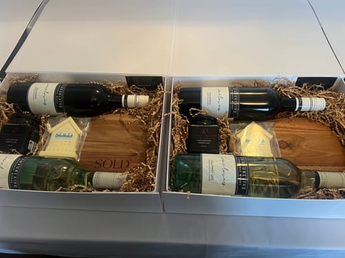 Customer photo review of Premium Magnetic Gift Box White - Large