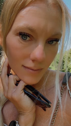 Customer photo review of Lucky Charm - Pre-Glued Lashes