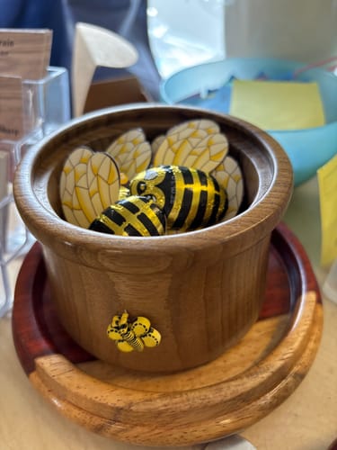 Customer photo review of Milk Chocolate Novelty Bees Party Favours