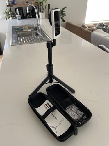 Customer photo review of Magsafe SnapStand Tripod