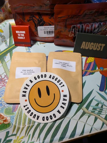 Customer photo review of Biscotti Gelato