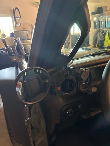Customer photo review of Gladiator JT A-Pillar Side Mirror with Base Mount Driver OR Passenger