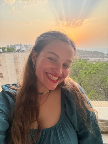 Customer photo review of עגילי אפטייט 5 ב-1 | Mermaid Blueberry