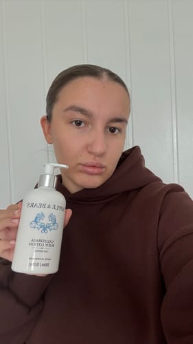 Customer photo review of Luxury California Body Lotion - 300ml/ 10.1 fl oz