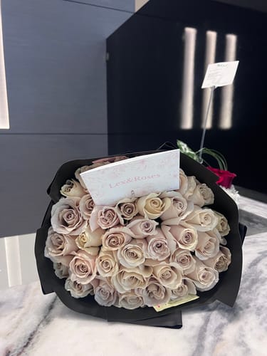 Customer photo review of Sandstone Rose Bouquet