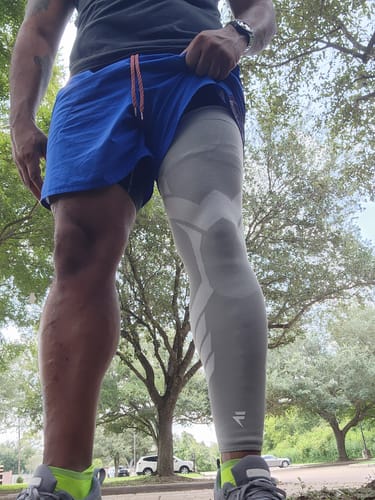 Customer photo review of Compression Sleeves V2 for Knees and Legs