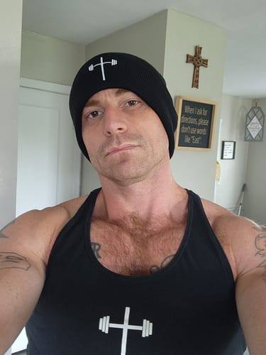 Customer photo review of HolStrength Beanie