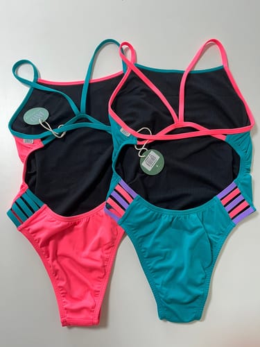 Jihyeong review of LENNOX ONE PIECE || Vibe|Atlantic image 1 out of 1