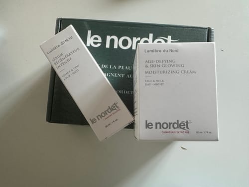 Customer photo review of Crème Hydratante Anti-Âge et Éclat (50ml)