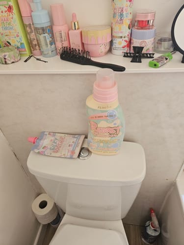 Customer photo review of P.Louise Regret Remover Shimmer Body Wash