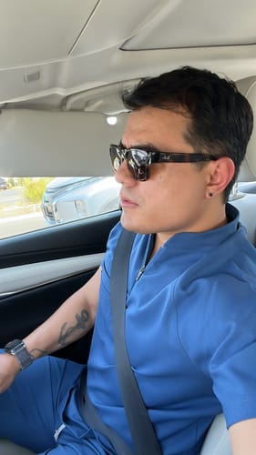 Customer photo review of Harry Índigo