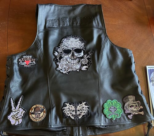 Customer photo review of PATCH SKELETON PEACE SIGN 3"-PPA9090 : 3"X5"