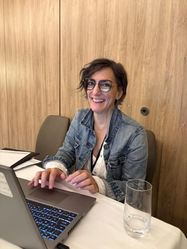 Customer photo review of (Almost Out of Stock) Hair Styling Powder